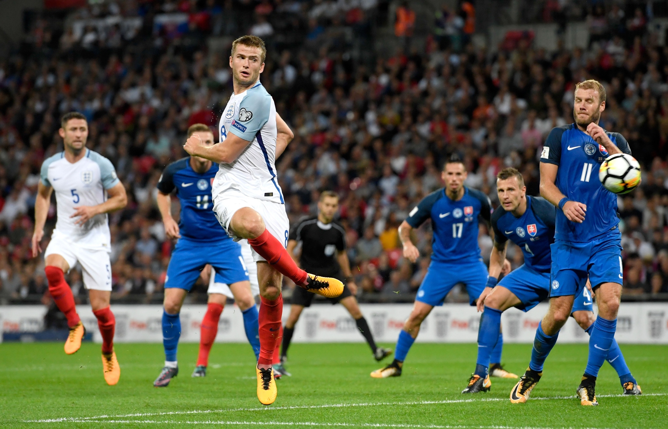 而德约接下 而德约接下