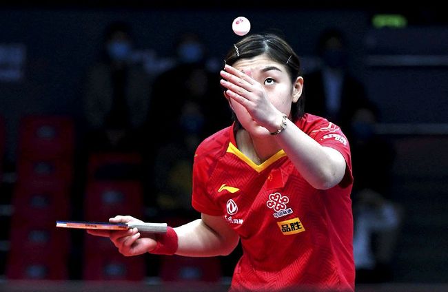 雄鹿侧翼犹 雄鹿侧翼犹